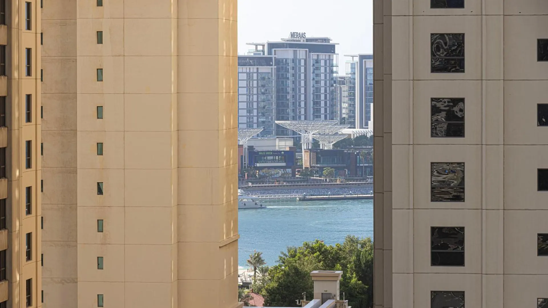 Stylish 3 Bedrooms Boho-Style Home Dubai 0*,  Emirados Árabes Unidos